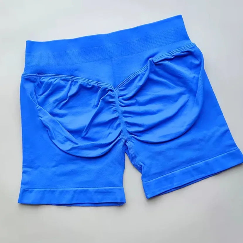 Shorts Deportivos de Mujer – Sin Costuras
Cintura baja acanalada + diseño scrunch para realzar glúteos
