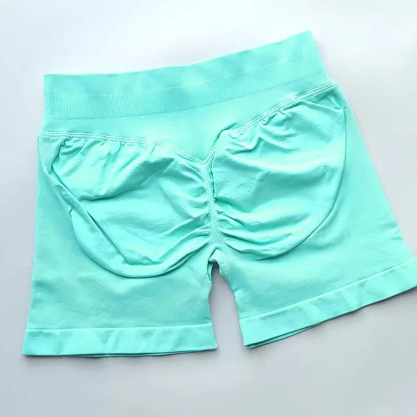 Shorts Deportivos de Mujer – Sin Costuras

Cintura baja acanalada + diseño scrunch para realzar glúteos