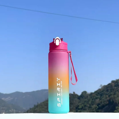 Botella Deportiva Gradiente 780ml con Tapa a Prueba de Fugas & Fácil de Beber – Ideal para Gimnasio, Exterior, Ciclismo, Running, Pesca y Más | Regalo de Cumpleaños/Escolar