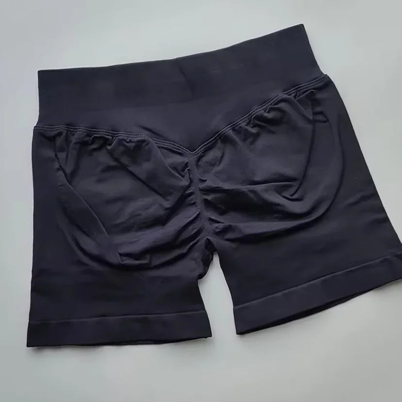 Shorts Deportivos de Mujer – Sin Costuras

Cintura baja acanalada + diseño scrunch para realzar glúteos