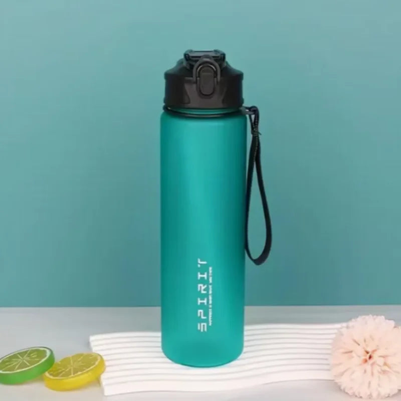 Botella Deportiva Gradiente 780ml con Tapa a Prueba de Fugas & Fácil de Beber – Ideal para Gimnasio, Exterior, Ciclismo, Running, Pesca y Más | Regalo de Cumpleaños/Escolar