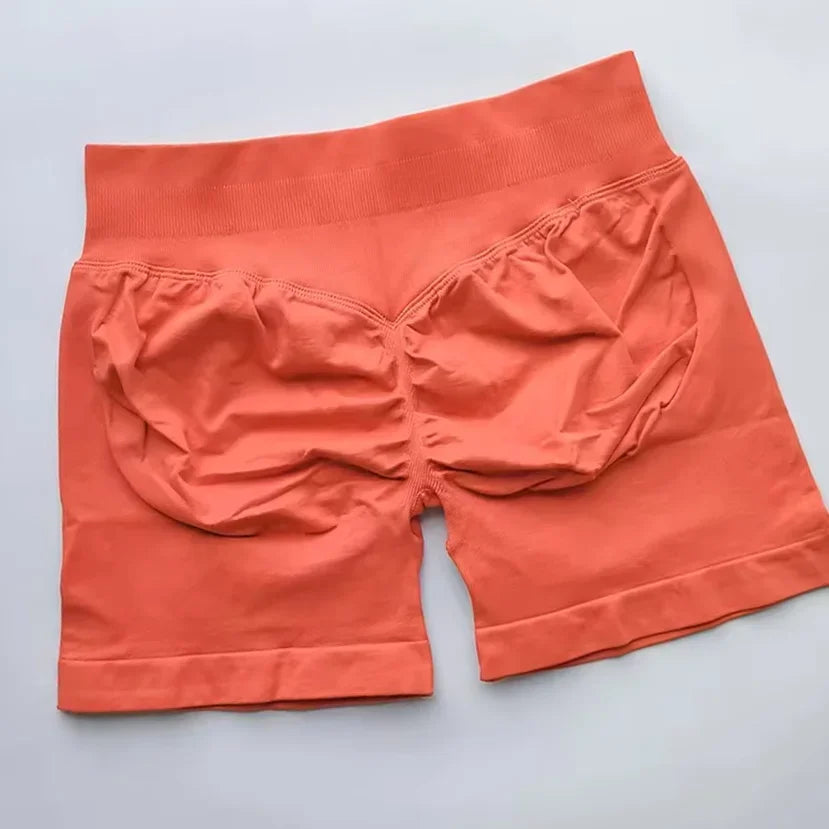 Shorts Deportivos de Mujer – Sin Costuras

Cintura baja acanalada + diseño scrunch para realzar glúteos